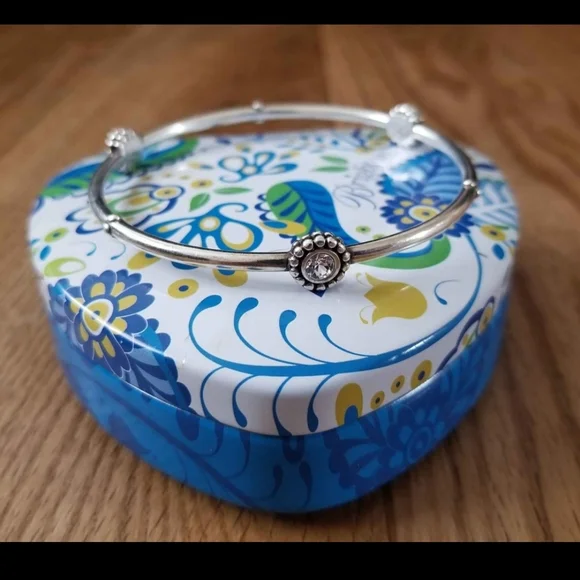 Brighton Silver Twinkle Round Bangle ✨️ (Length about 8.2") - Picture 1 of 6